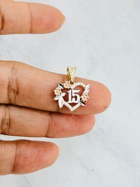 10k solid gold pendant sweet 15 heart Quinceañera - Corazon en oro